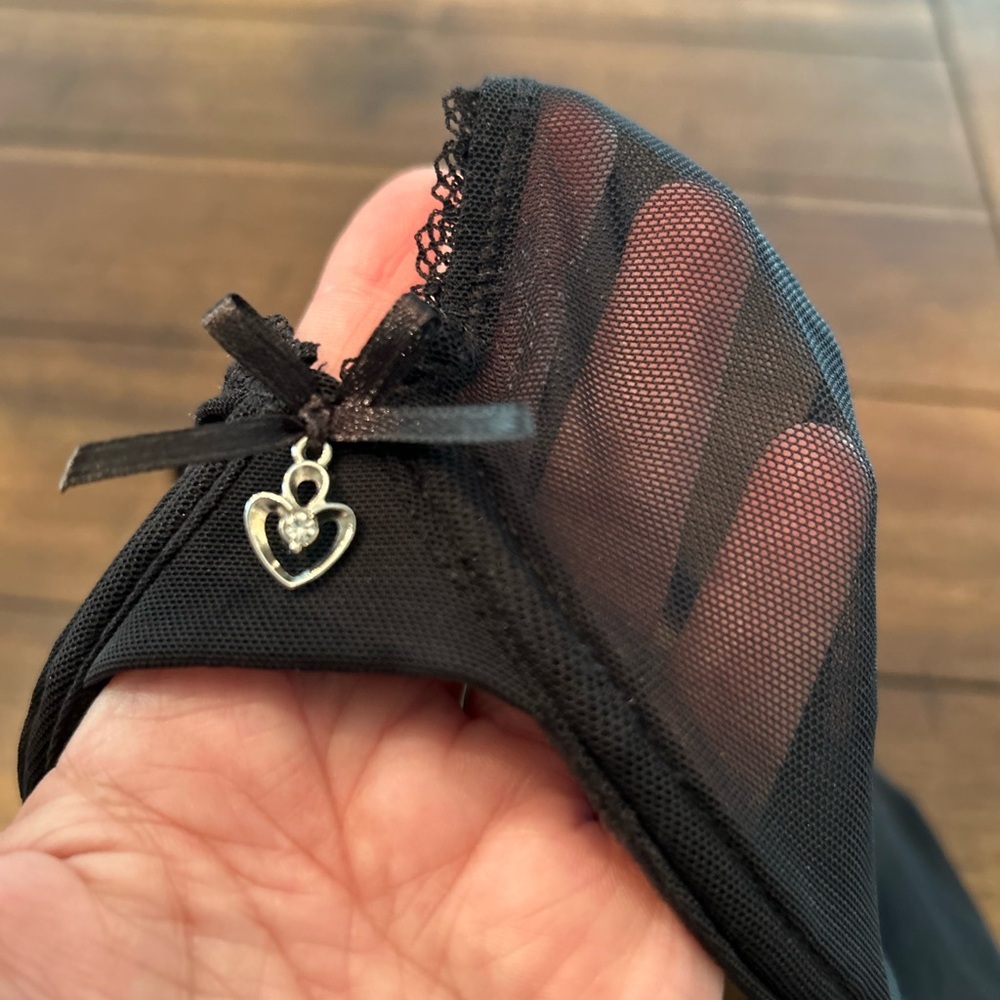 Sexy Black Bra Size 36C - EUC - Picture 10 of 13